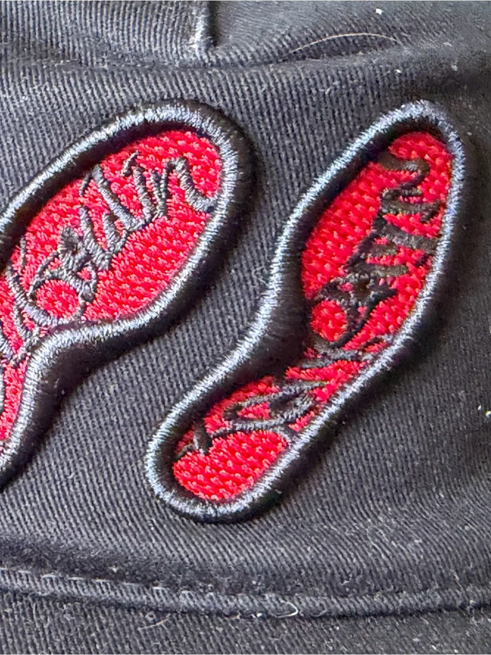 Xclusive Caps El Virus Nunca Muere Black Red Snapback